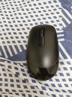 Black Wireless Mouse462450085855897600