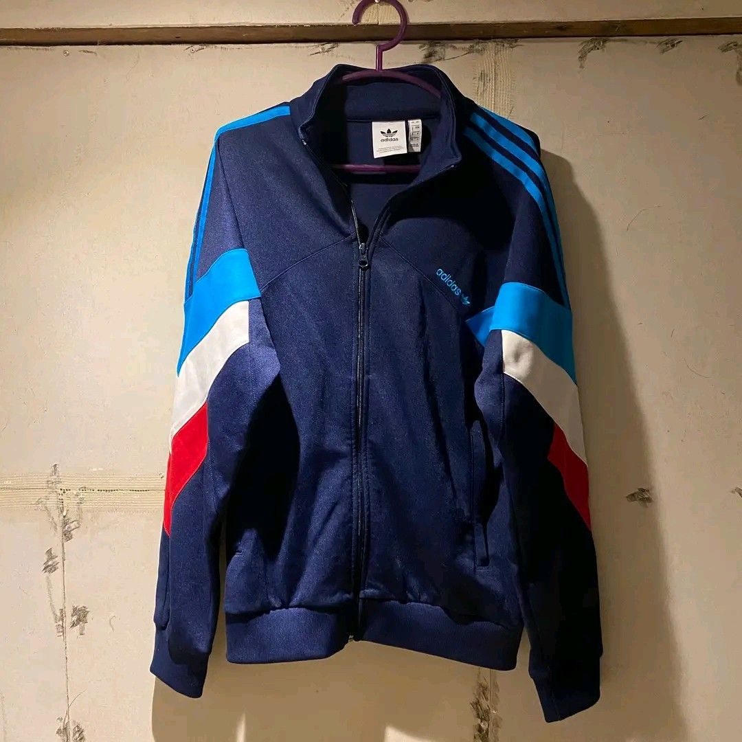 Addidas Track Jacket (Category: Coats, Jackets and Outerwear) located in Manila. Submitted by bidgeyow20688 (Listing ID 1438488029, Image 1). Description: FOR SALE Adidas Track Jacket excellent condition no issue 20x25 📥.