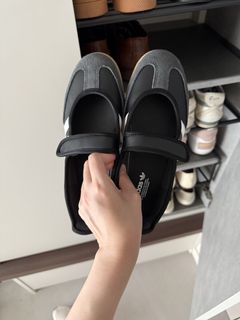 (Category: ) located in . Submitted by 88wardrobe (Listing ID 1438053481, Image 1). Description: .