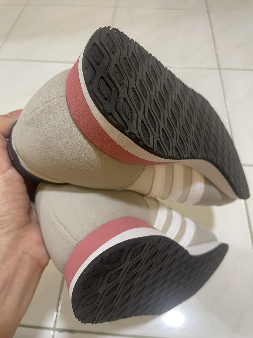 Adidas USA 84 (Category: Sneakers) located in Magalang. Submitted by camsss. (Listing ID 1438383470, Image 3). Description: Worn thrice by my dad Bought in australia You may scan the QR code for authenticity US 12.