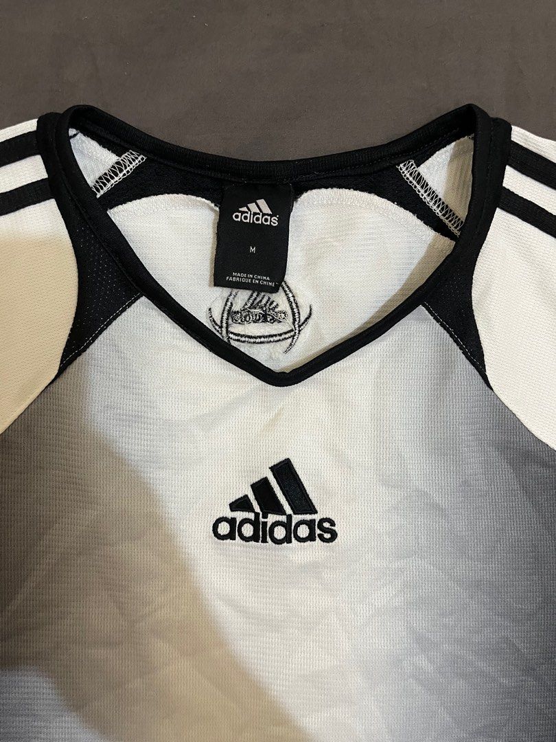 Adidas vintage training shirt (Category: Activewear) located in Baguio. Submitted by itsmeben (Listing ID 1438379383, Image 2). Description: Adidas vintage training shirt Very good condition Large 19 x 26.5-28 inches *** with washable stain. No more issue.