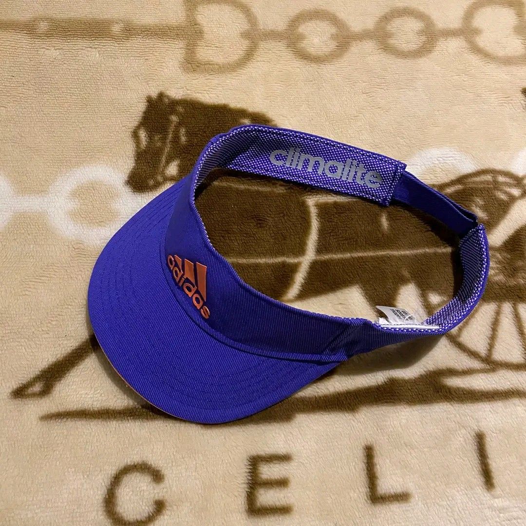 Adidas Visor For Kids (Category: Caps & Hats) located in Manila. Submitted by bidgeyow20688 (Listing ID 1438492126, Image 2). Description: FOR SALE Adidas Visor Youth excellent condition issue cut main label 📥.