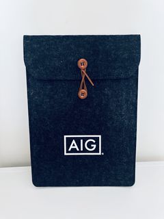 AIG iPad Bag462091420634992640