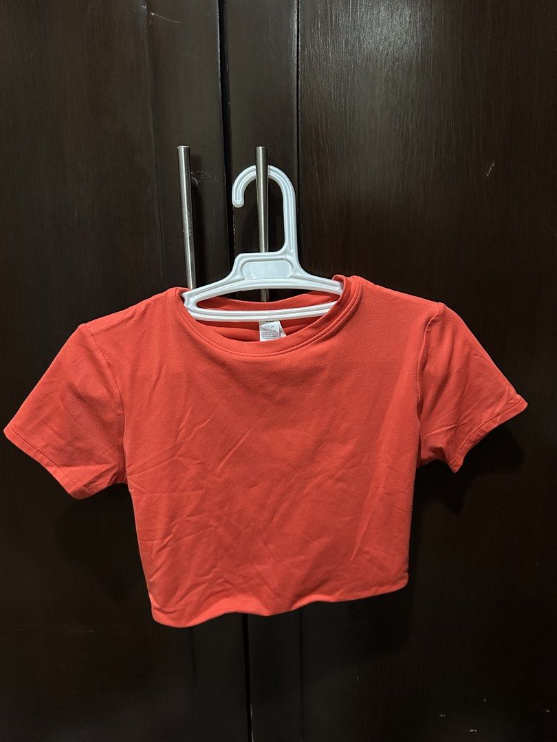 Alo Alosoft Cropped Backspin Top (Category: Others Tops) located in Cebu City. Submitted by dumpnsell (Listing ID 1438473560, Image 2). Description: - Red crop top - Open back design - Short sleeves - Crew neck - Lightweight and comfortable fabric - Ideal for workouts and casual wear.