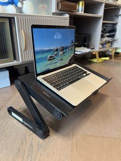 AmazonBasics Adjustable Laptop Stand462149545457111040