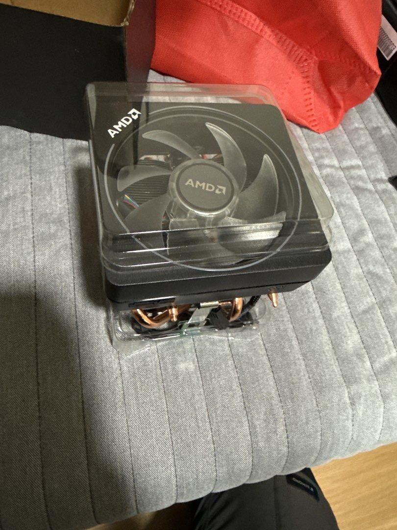 AMD Ryzen 7 CPU Cooler - Brand New456515752224378880