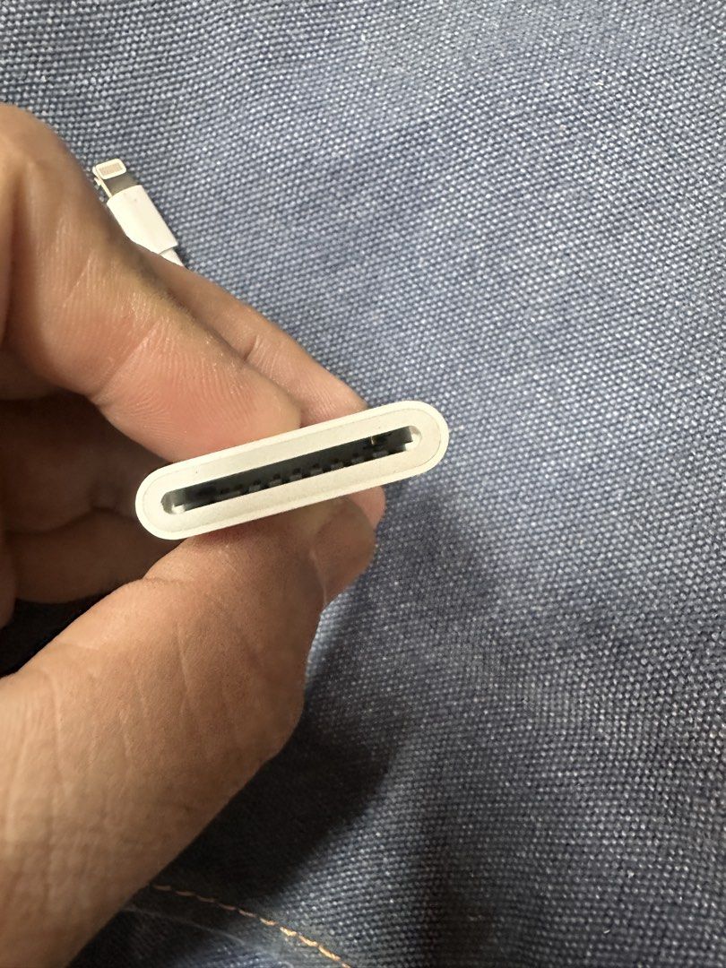 Apple Lightning to SD card reader456383181923952641