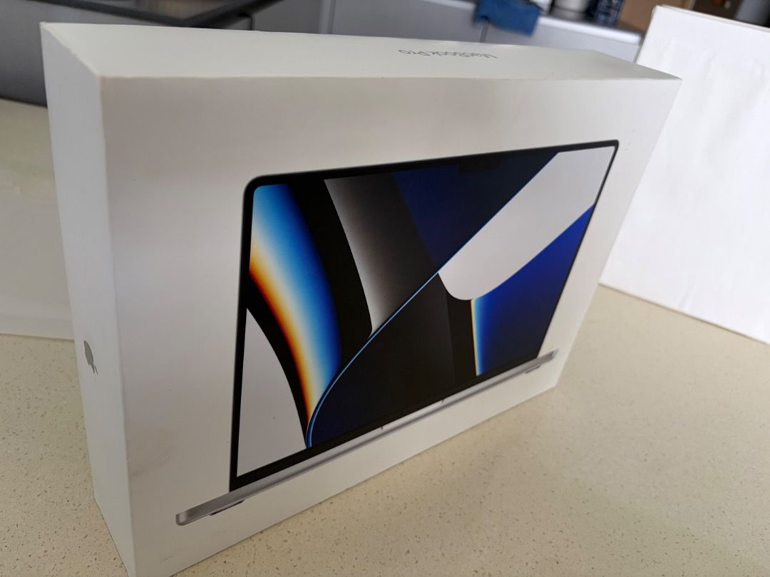 Apple MacBook Pro 14-inch (2021)456519124328785923