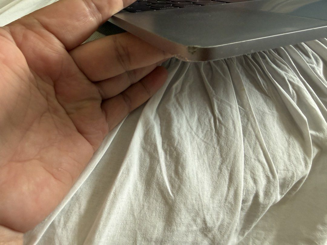 Apple MacBook Pro - Silver456607178509537282