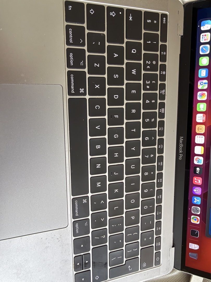 Apple MacBook Pro - Silver456607178509537281