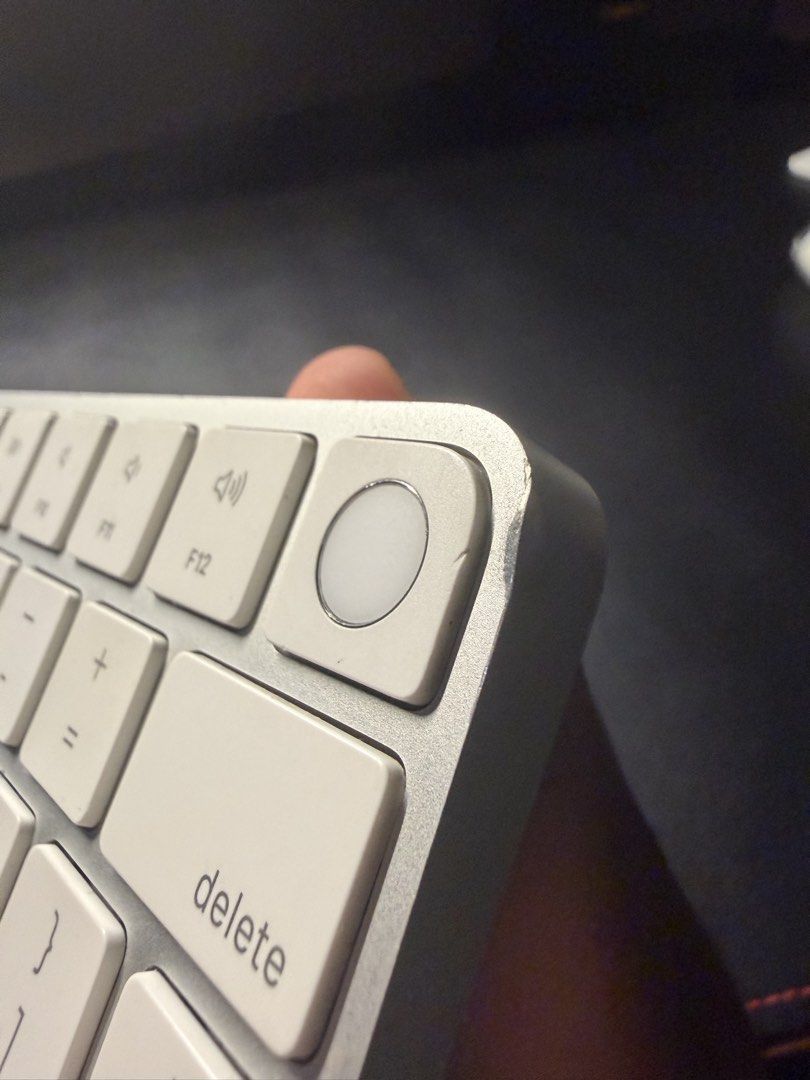 Apple Magic Keyboard - Touch Id456847840804218883