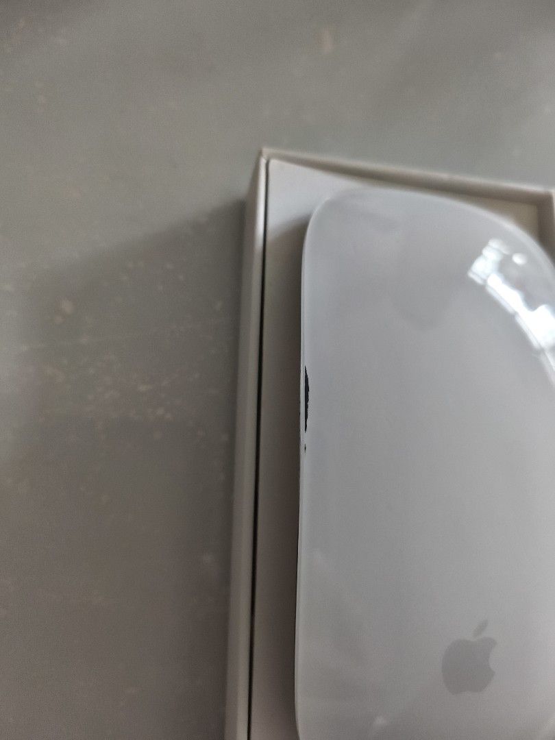 Apple Magic Mouse 2456516901756610563