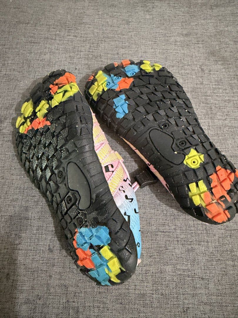 Aqua shoes (Category: Babies & Kids Fashion) located in Las Pinas. Submitted by megaprime (Listing ID 1438350038, Image 3). Description: Aqua shoes UK 27.