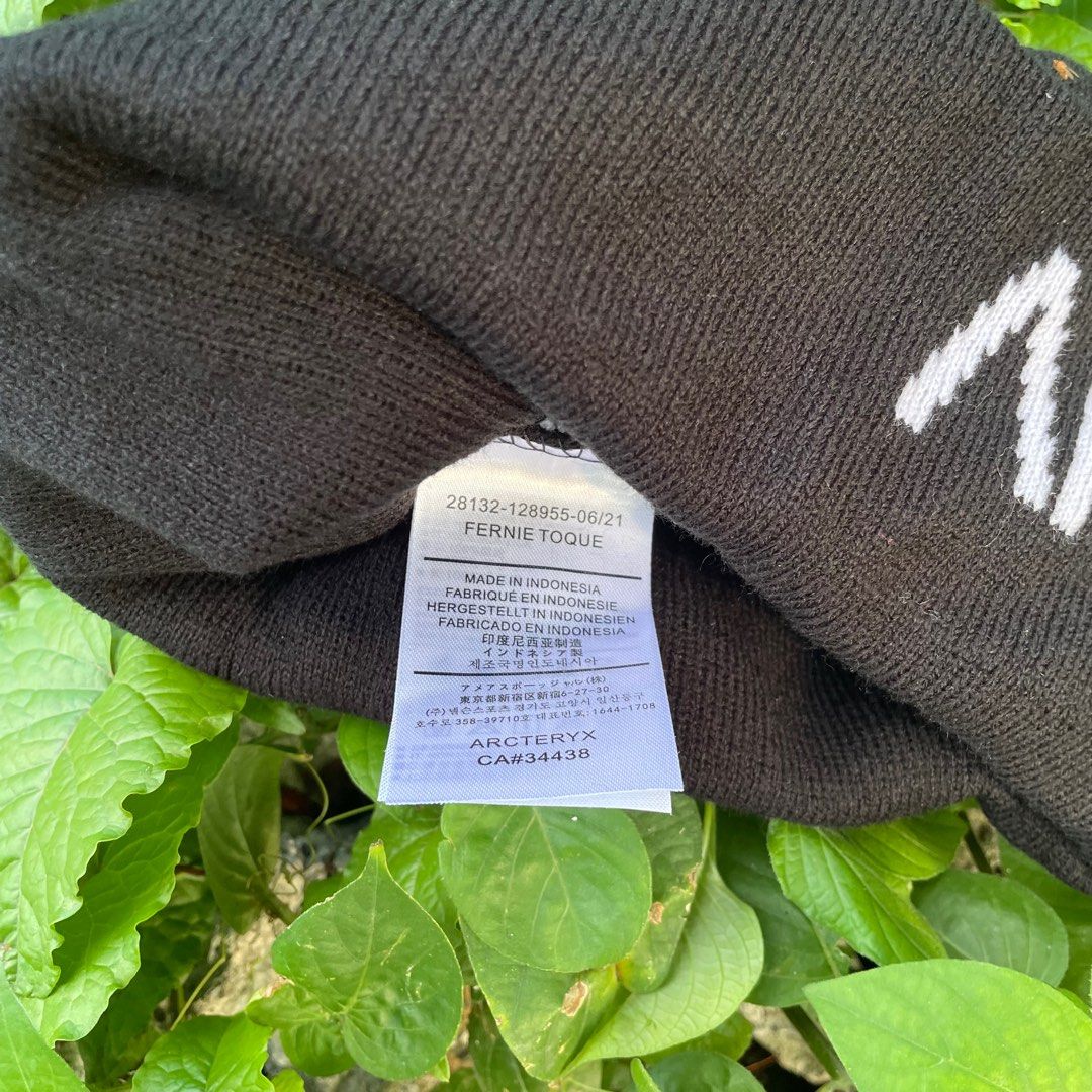 Arc'teryx Fernie Toque Beanie (Category: Caps & Hats) located in Navotas City. Submitted by angelolim983932 (Listing ID 1438408727, Image 3). Description: - Arc'teryx Fernie Toque beanie - Color: Black - Features the Arc'teryx logo - Model: Fernie Toque - Made in Indonesia - Condition: Unworn - Size: Not specified.