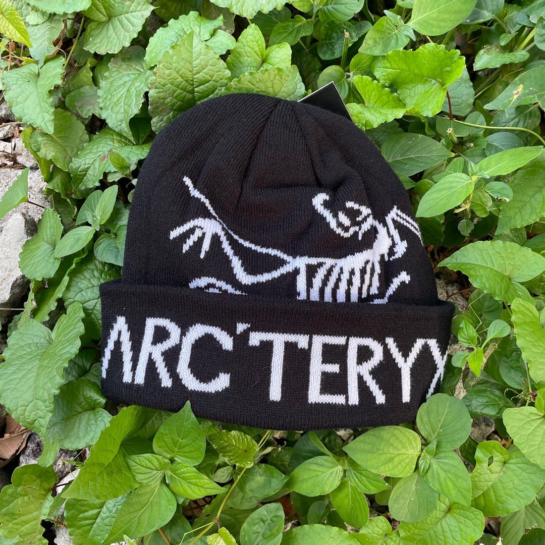 Arc'teryx Fernie Toque Beanie (Category: Caps & Hats) located in Navotas City. Submitted by angelolim983932 (Listing ID 1438408727, Image 1). Description: - Arc'teryx Fernie Toque beanie - Color: Black - Features the Arc'teryx logo - Model: Fernie Toque - Made in Indonesia - Condition: Unworn - Size: Not specified.