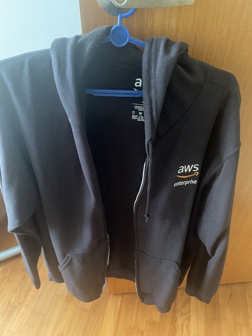 AWS jacket (Category: Coats, Jackets and Outerwear) located in Singapore. Submitted by foxtrotguitar (Listing ID 1438334539, Image 1). Description: Fits 173 to 180cm Actual size is xl but fits like L.