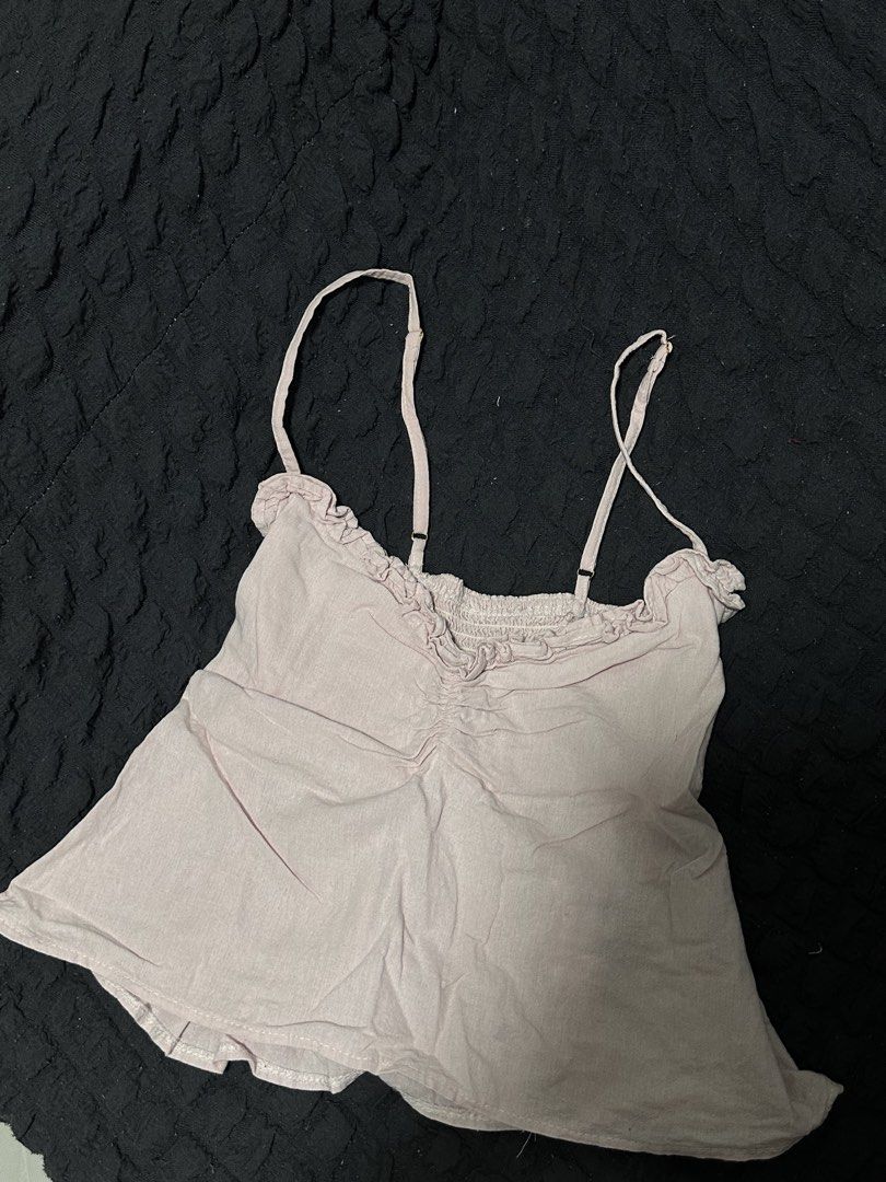 baby pink linen top (Category: Sleeveless) located in Manila. Submitted by _shopaly (Listing ID 1438416954, Image 1). Description: .
