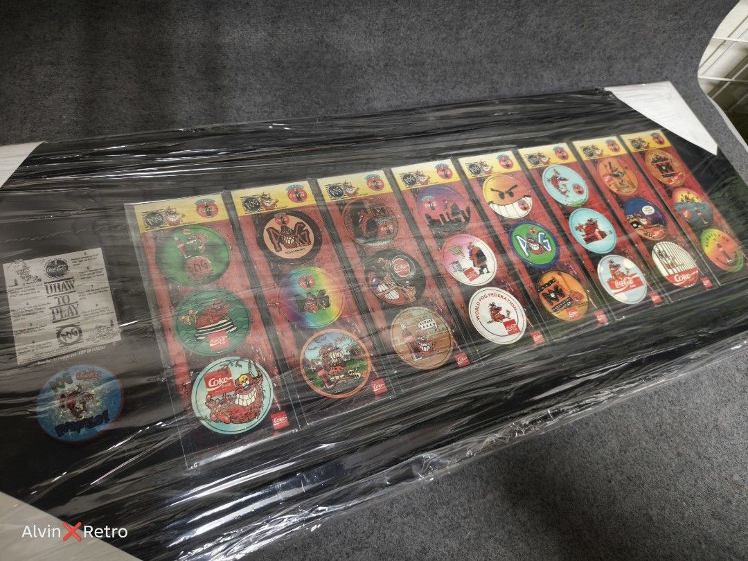 Batang 90s Coca-cola Coke POG complete set with Frame (Category: Vintage Collectibles) located in Manila. Submitted by alvinretro (Listing ID 1438447071, Image 2). Description: Original Coke POG from 90s., kumpleto, hindi pa na laro at intact pa. nilagay ko sa frame para mas ma preserve ng maayos. Tayuman, Manila.