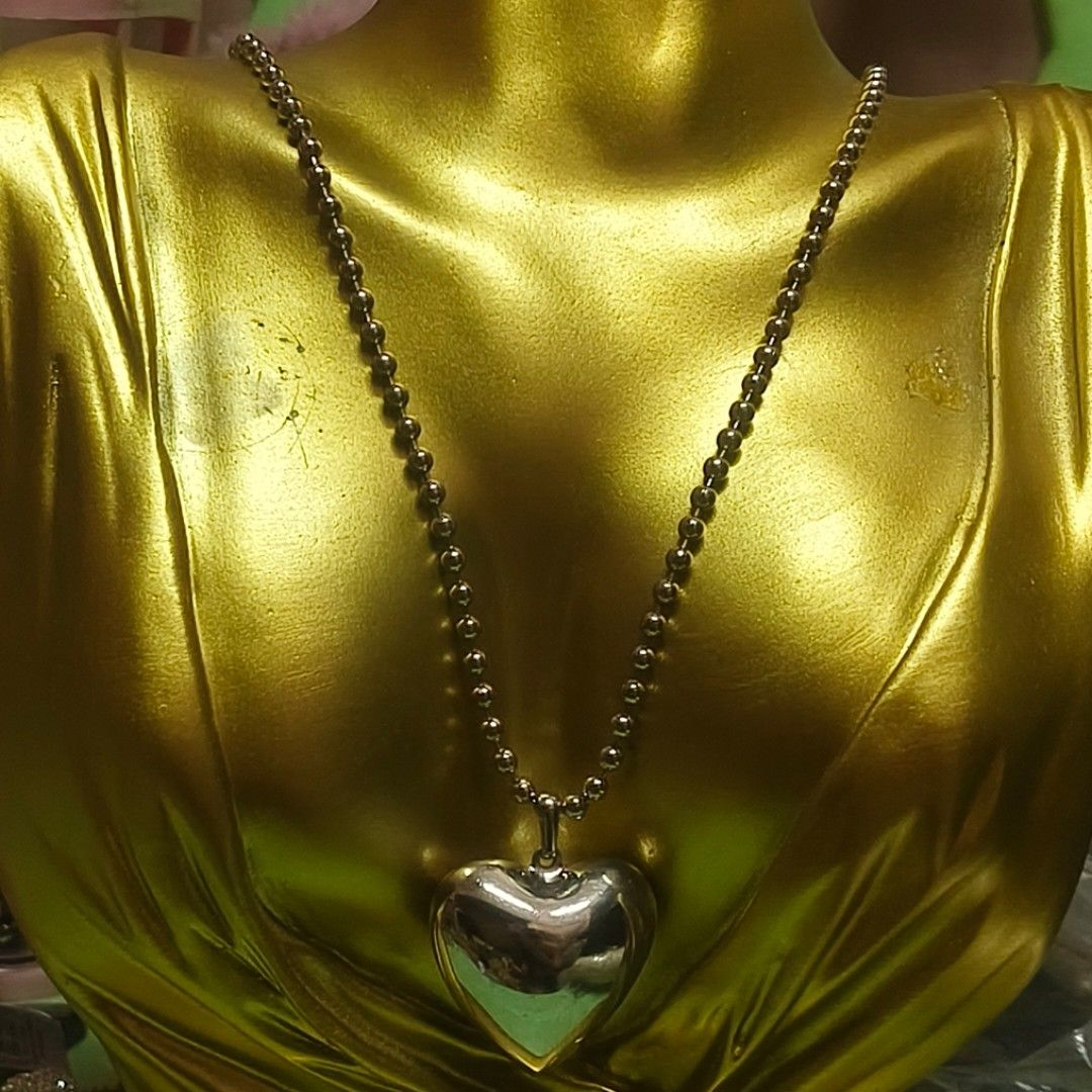 Big Heart Pendant Long Ball Chain (Category: Necklaces) located in Manila. Submitted by du_1661 (Listing ID 1438464616, Image 1). Description: .