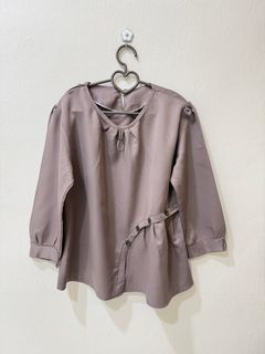 (Category: ) located in . Submitted by wardrobeyaya (Listing ID 1438426408, Image 1). Description: .