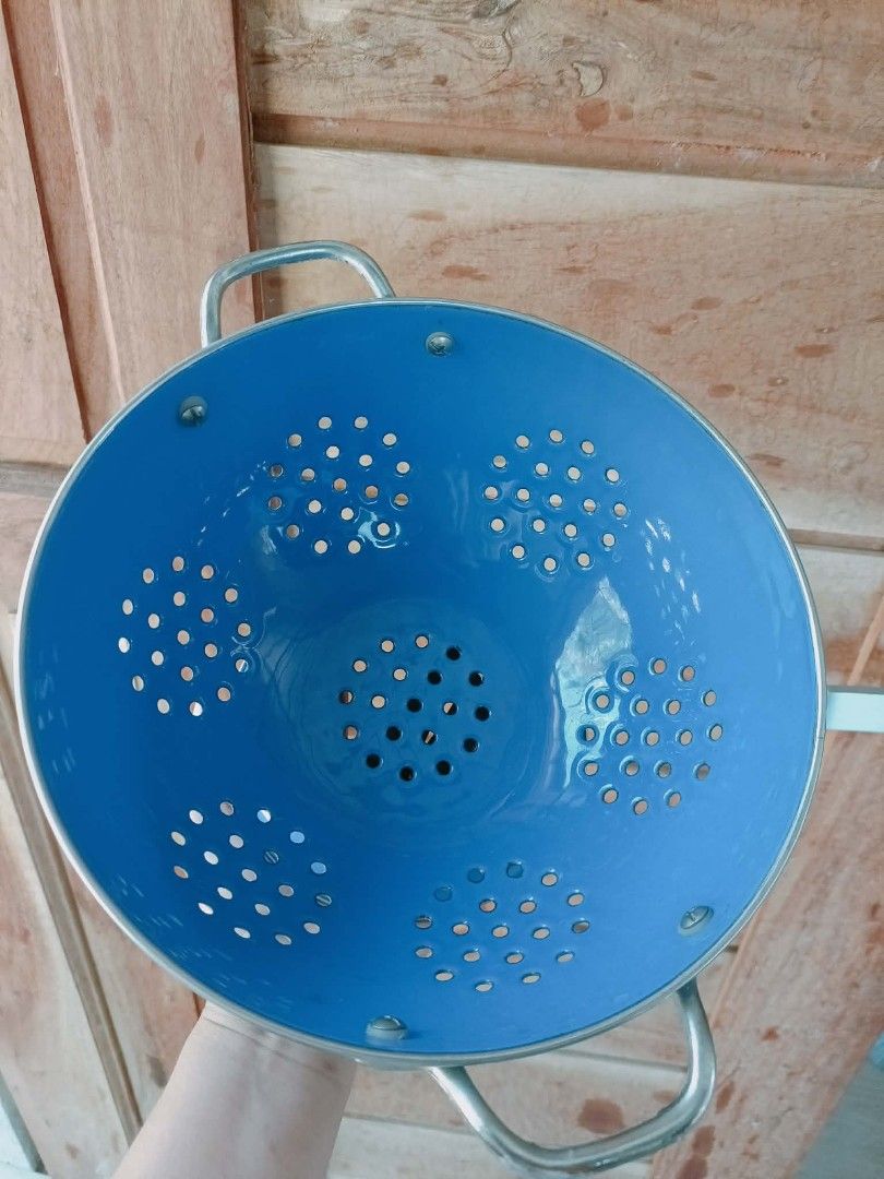 Blue Enamel Colander with Handles (Category: Cookware & Accessories) located in Batangas. Submitted by JuvelPaelmo (Listing ID 1438333936, Image 3). Description: - Classic blue enamel colander - Sturdy base and two handles - Efficient drainage holes - Perfect for fruits, vegetables, and pasta - Stylish and practical kitchen essential.