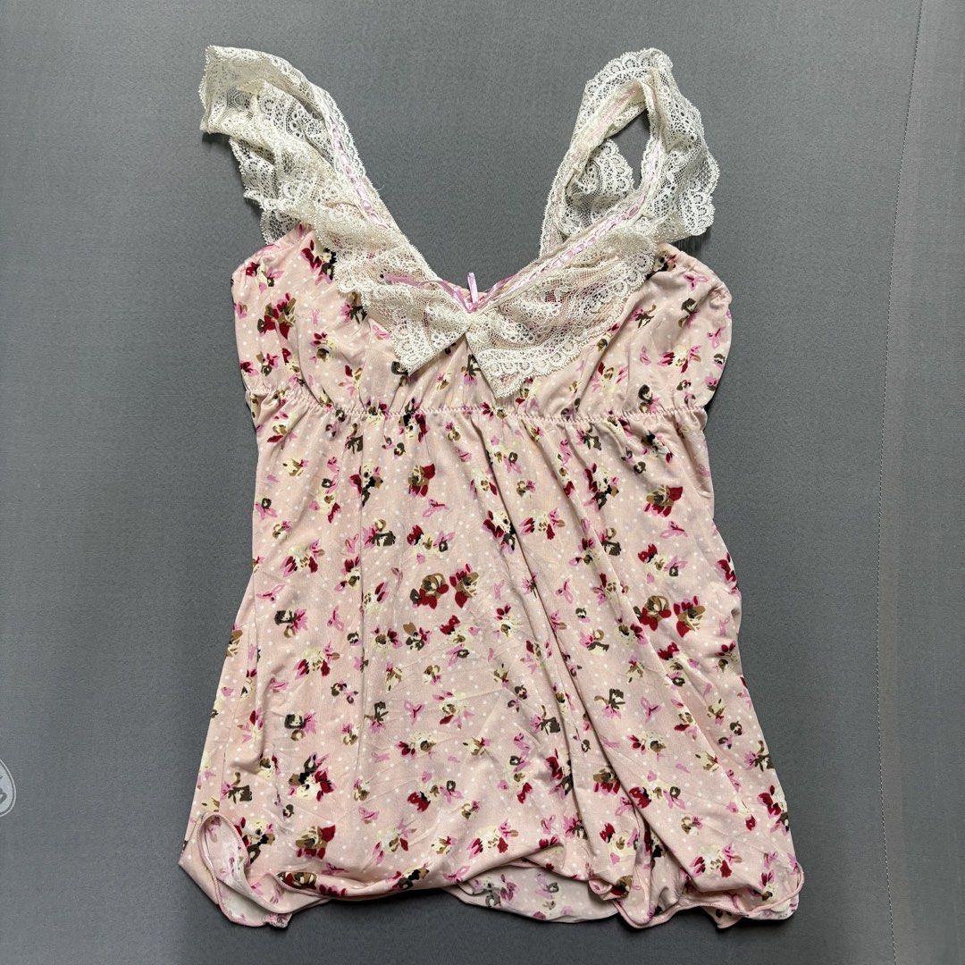 BOBRA Floral Top with Lace Straps (Category: Sleeveless) located in Quezon City. Submitted by renee.declutters_ (Listing ID 1438457777, Image 1). Description: check bio.
