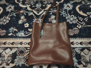 (Category: ) located in . Submitted by re-wardrobe (Listing ID 1438336236, Image 1). Description: .