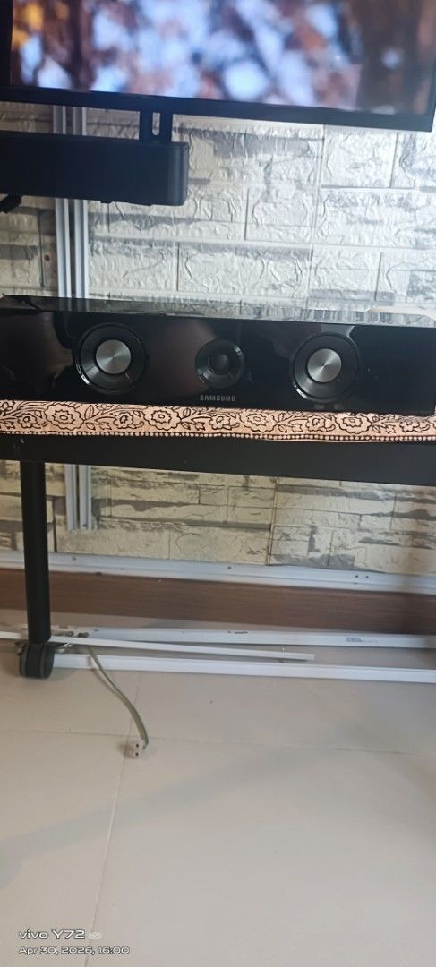 Center Speakers472978873920399362