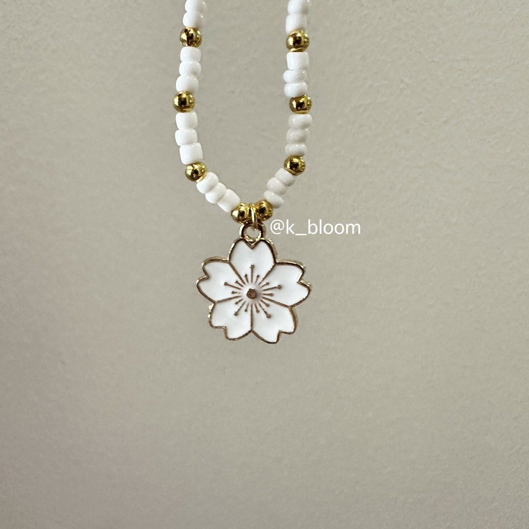 Chasen Charm (White) (Category: Coffee & Tea Tableware) located in Taguig. Submitted by k_bloom (Listing ID 1438454796, Image 2). Description: - Chasen Charm - Perfect for matcha lovers. Aesthetic charm that can also be transferred whenever you need to replace your chasen. A cute little accessory for your matcha ritual. 🍵💚 Note: Charm only. Chasen and other items shown in the photo are not included. ——————————————————————— Mode of Payment: Onli