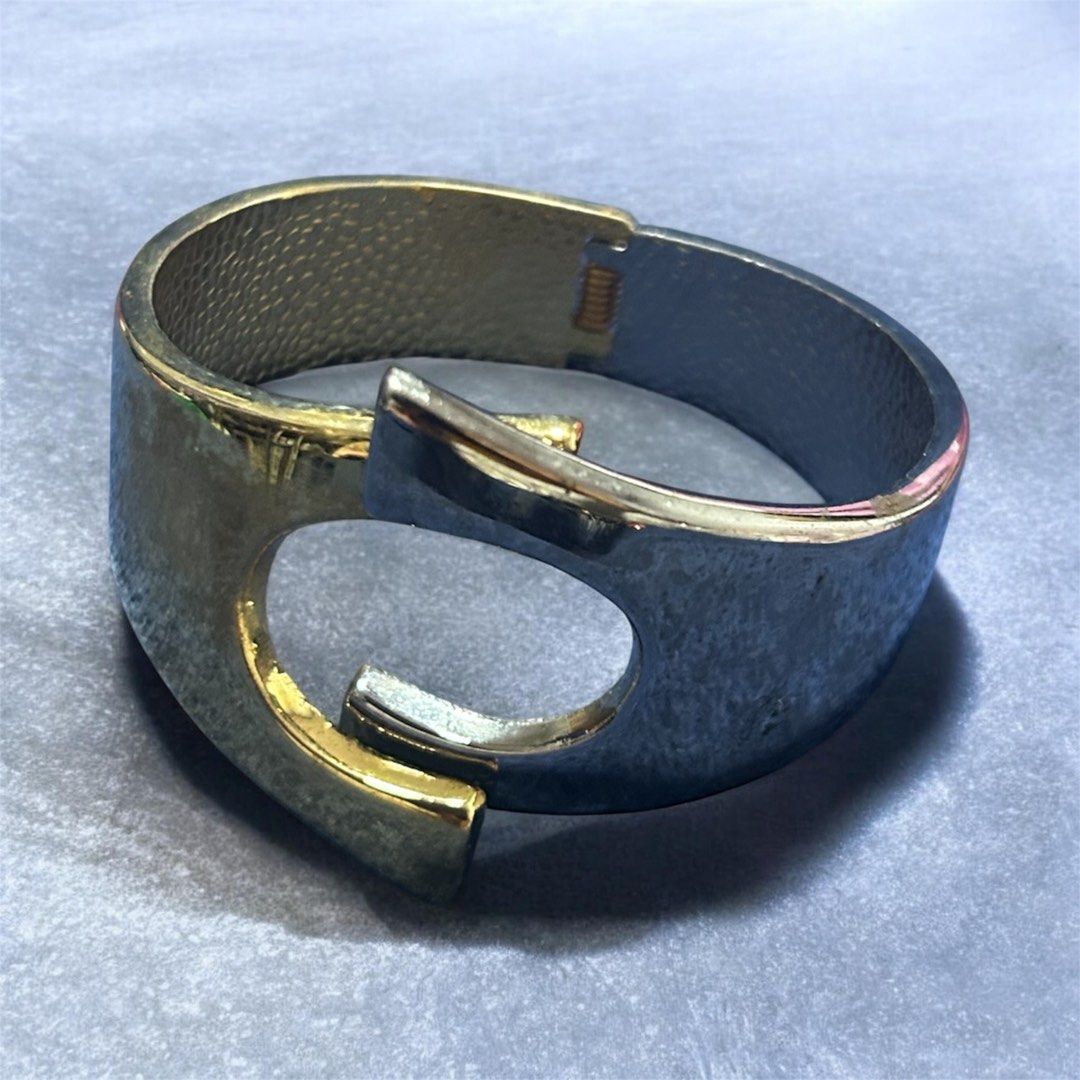 chunky PEALIR gold cuff bracelet featuring an irregular hinge design (Category: Bracelets) located in Angeles City. Submitted by zyeplustradings (Listing ID 1438310289, Image 1). Description: chunky PEALIR gold cuff bracelet featuring an irregular hinge design Materials: made of base metal alloy with heavy gold-tone or two-tone plating..