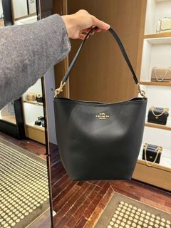 (Category: ) located in . Submitted by luxe_pick_planet (Listing ID 1438410363, Image 1). Description: .