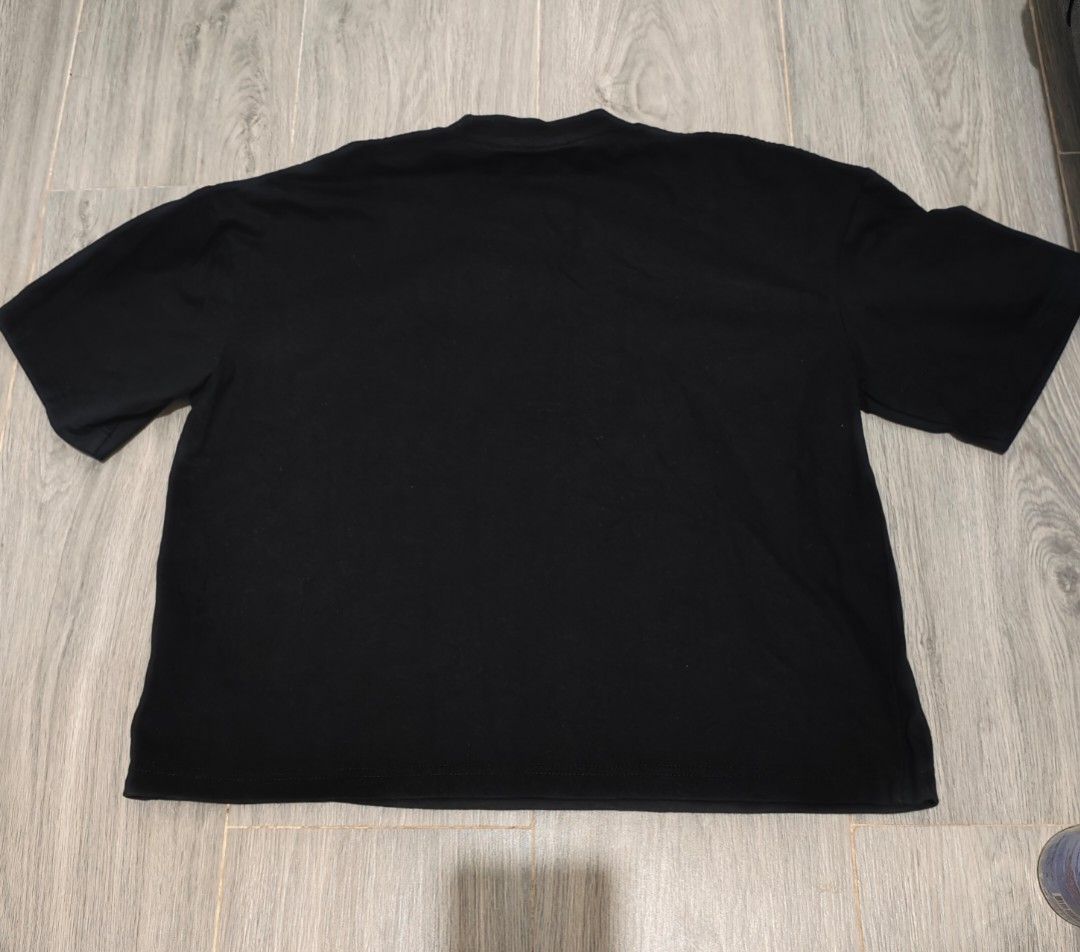 Conceit Mock Neck Slim Fit Cropped Shirt (Category: Tshirts & Polo Shirts ) located in San Pablo. Submitted by zeevaz (Listing ID 1438324004, Image 2). Description: Length:22 Width:18 1/2 Sleeve: 6 1/2.