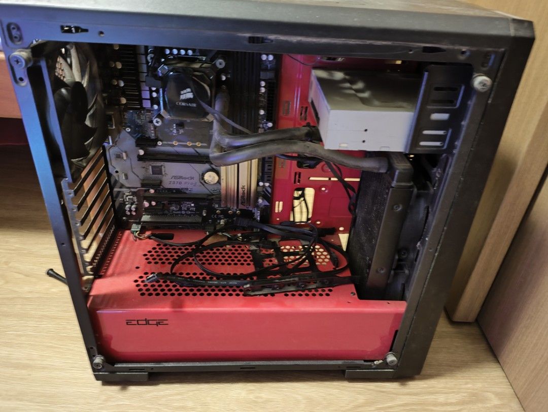 Custom PC - Red and Black Case456728004569354240
