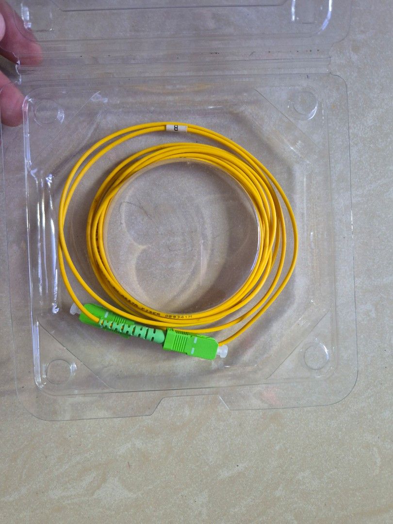 Fibre optic wiring456626080569763841
