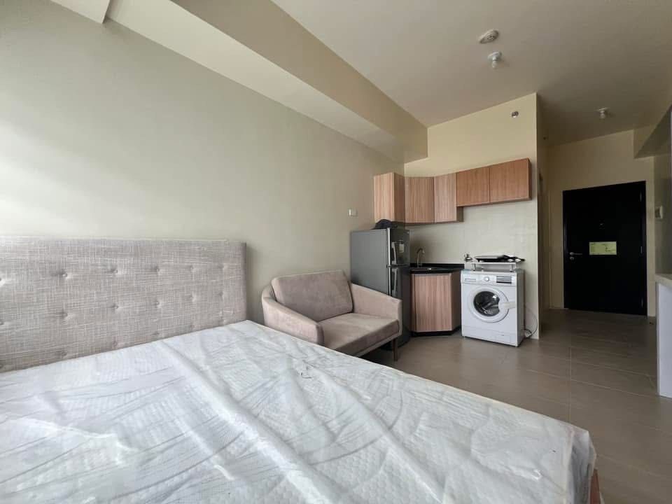 For Rent Avida Towers Sola (Category: Apartments & Condos) located in Taguig. Submitted by jubie_lucban214 (Listing ID 1438482265, Image 3). Description: Dm for inquiries .