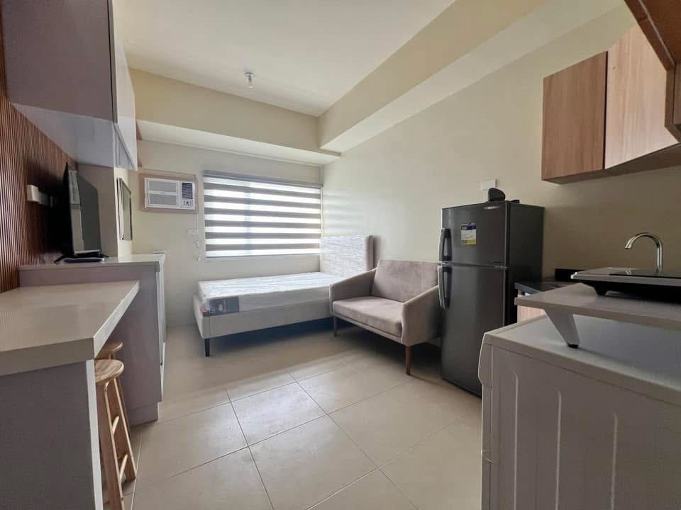 For Rent Avida Towers Sola (Category: Apartments & Condos) located in Taguig. Submitted by jubie_lucban214 (Listing ID 1438482265, Image 1). Description: Dm for inquiries .
