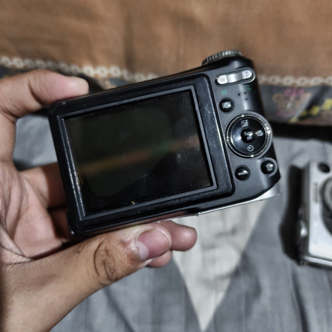 GE A735 [FOR PARTS] (Category: Cameras) located in Manila. Submitted by bajustine (Listing ID 1438493166, Image 2). Description: GE A735, 7.0MP; AA Batteries ‎🏷️₱500 + shipping fee‼️ ‎ ‎+ Powers on (LED Indicator) - WHITE SCREEN ISSUE ‎ ‎Inclusions 🎁 ‎• 1x GE A735.