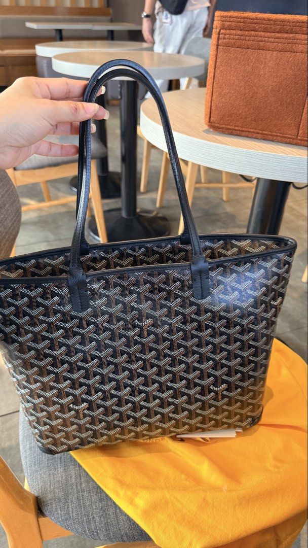 Goyard Artois pm (Category: Luxury Bags & Wallets) located in Angeles City. Submitted by luxuresbagsandaccessories (Listing ID 1438455061, Image 3). Description: - Authentic Goyard Artois pm - Classic brown and black pattern - Black leather handles and trim - Includes dust bag, tags, and care cards - Zipper closure - Stylish and practical for everyday use -With receipt, Enthrupy from dr. Leather, And verbal Authentication from dr. Runway -Paper b