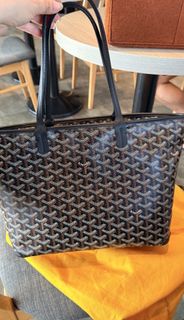 (Category: ) located in . Submitted by luxuresbagsandaccessories (Listing ID 1438455061, Image 1). Description: .