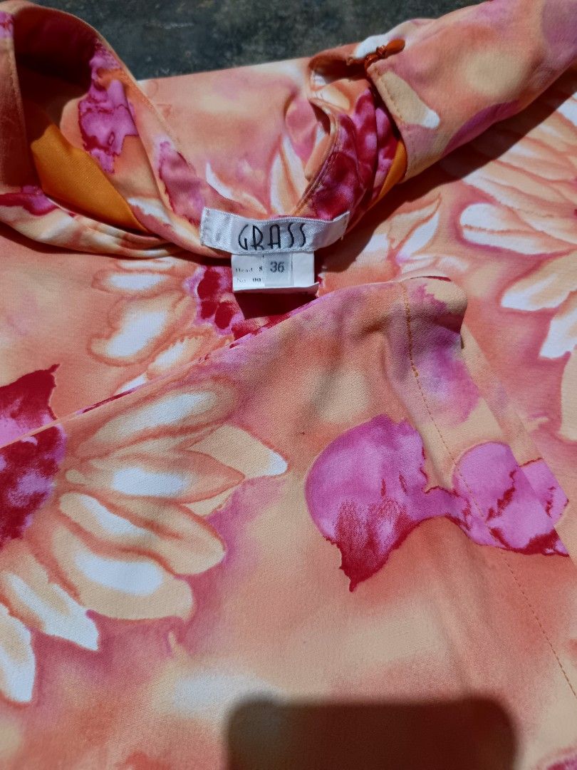 Grass floral y2k skirt (Category: Skirts) located in Davao. Submitted by mln-boutique (Listing ID 1438408442, Image 3). Description: grass floral y2k skirt Size - 25-26 length - 26 Good condition Mine - 399 🫶.