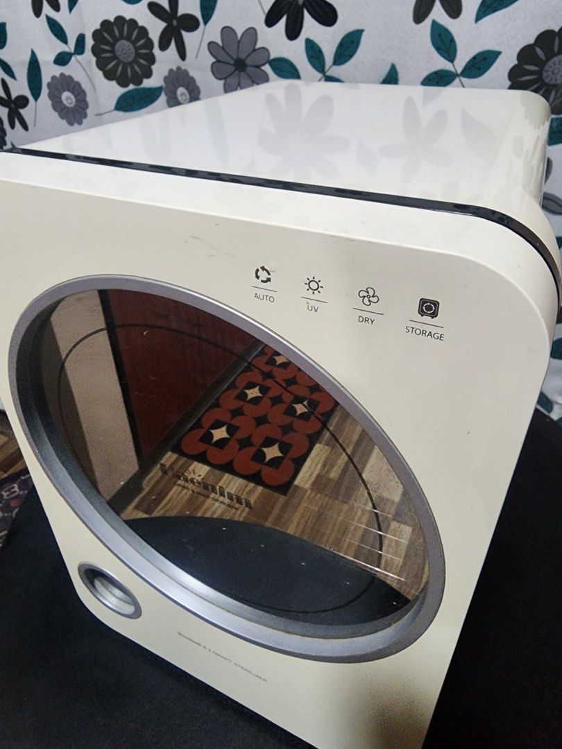 Haenim Electric UV Sterilizer HN-03-S (Category: Breastfeeding & Bottle Feeding) located in Marikina City. Submitted by jewelklein08 (Listing ID 1438425607, Image 3). Description: - Electric sterilizer with Bluetooth 4.1 - Functions: Auto, UV, Dry, Storage - Made in Korea - Power: 220V, 80W - Model: HN-03-S - Includes UV lamp replacement warning - Manufacturer: Haeinim Co., Ltd..