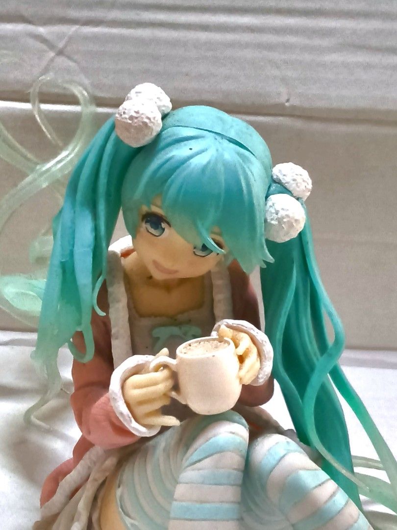 Hatsune Miku Relaxing Figure (Category: Figurines & Statues) located in Manila. Submitted by the_thrift_shop_onlineph (Listing ID 1438333277, Image 1). Description: No long reservation, priority ASAP buyer Products in hand ready to ship Feel free to chat, message or text for additional pictures and inquiry for the availability of the items before placing an order. What you see what you get (see pictures) About this item - Hatsune Miku figure - Re