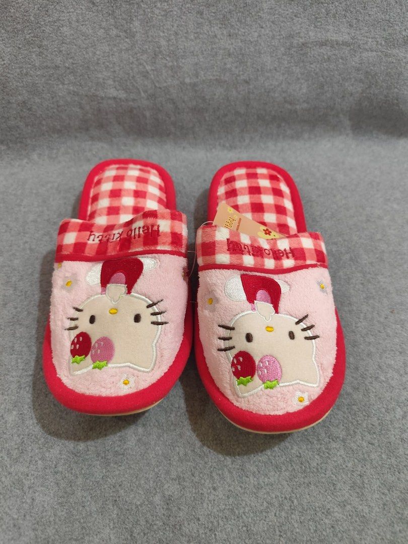 Hello Kitty Strawberry Series Bedroom Slippers (Category: Slippers and slides) located in Quezon City. Submitted by eolshop (Listing ID 1438493174, Image 2). Description: Hello Kitty Strawberry Series Bedroom Slippers Sanrio Japan Brand New.