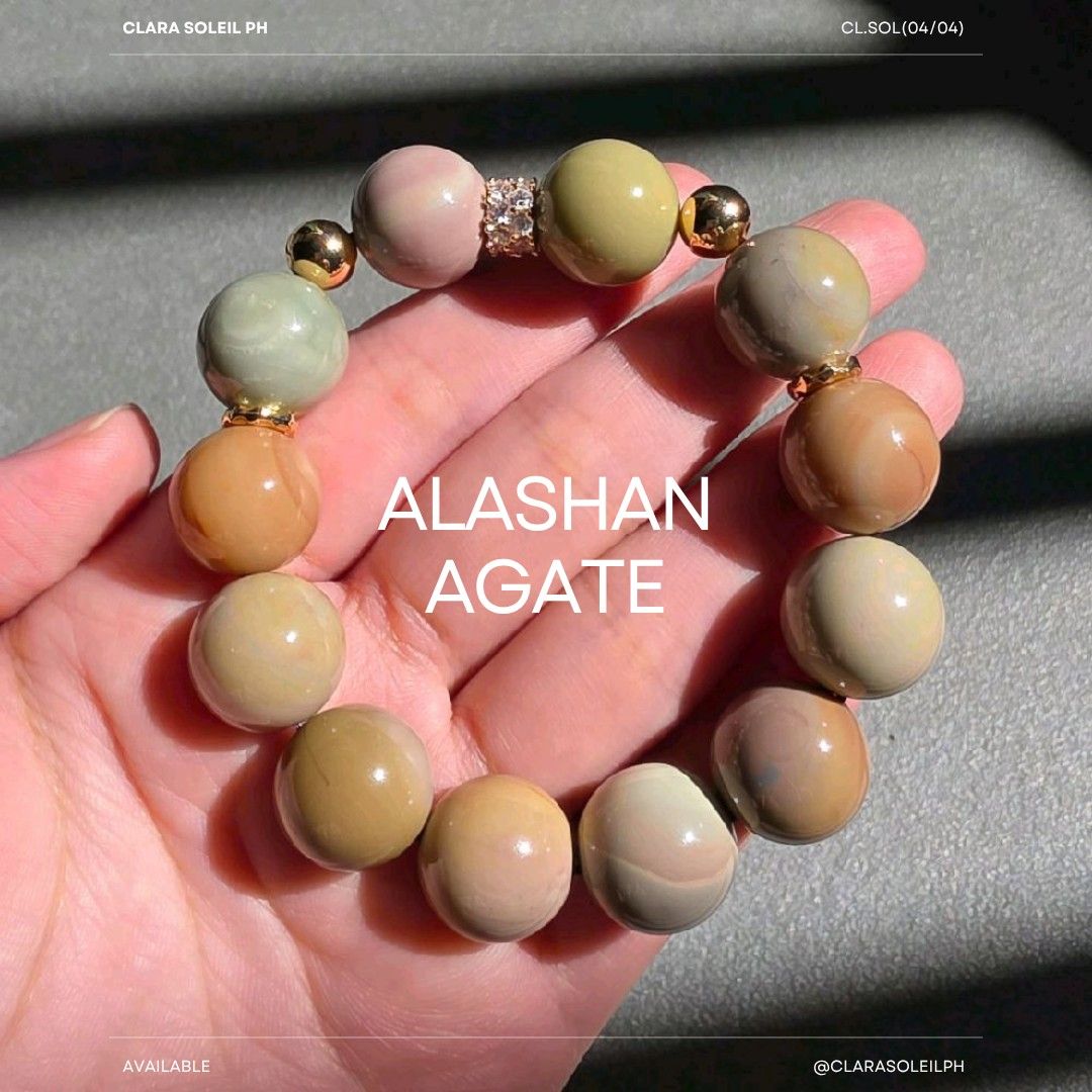 High Quality Natural Alashan Agate Bracelet (Category: Bracelets) located in Santa Rosa. Submitted by clarasoleilph (Listing ID 1438360908, Image 1). Description: ✨️ high quality natural alashan agate bracelet ✨️ • 15.5 mm bead • cubic zirconia charm in 14K gold vermeil and gold bead spacers • 16 cm wrist size • high quality, unique piece pm to claim 💌✨️.