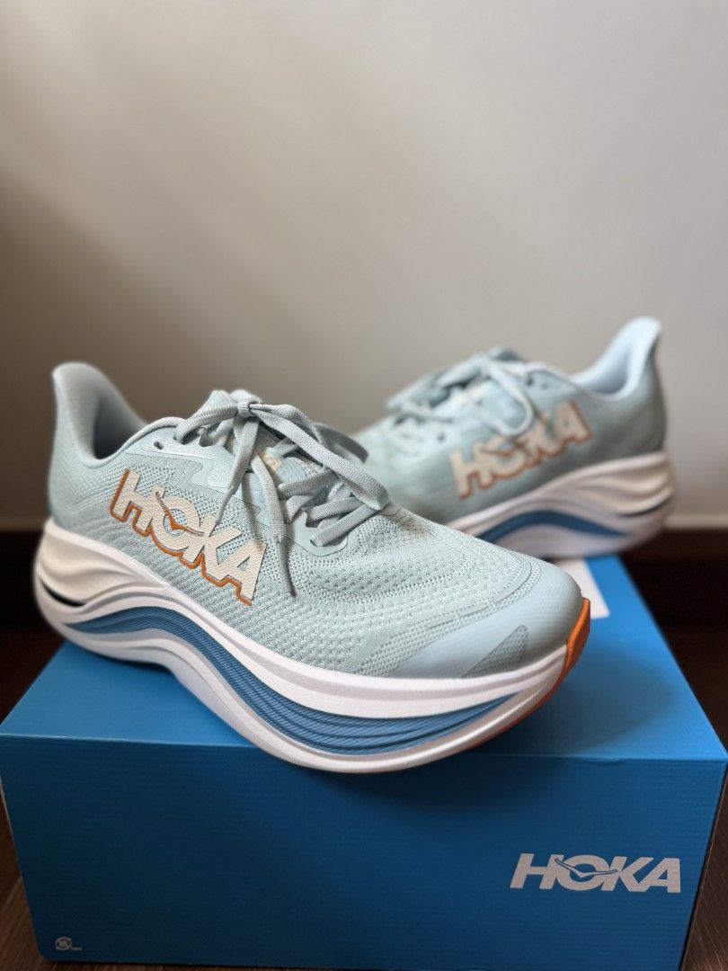 Hoka Skyward X brandnew (Category: Sneakers) located in Paranaque City. Submitted by plants_and_wants (Listing ID 1438372028, Image 1). Description: Hoka Skyward X Original, comes with box Used once only Size 8D US Mens | 9 US Women 26 inches 🚫 I'm not a reseller! I bought this directly in store and realized it was not a good fit 😥 DM if you want to see the receipt and more photos 👆 Negotiable for sure buyer ---- About Skyward X: - Carbon fibe