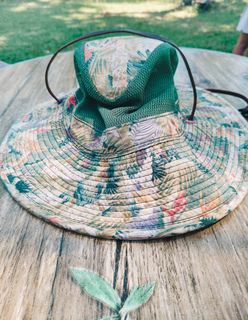 (Category: ) located in . Submitted by knsclothingapparel_2025 (Listing ID 1438351402, Image 1). Description: .