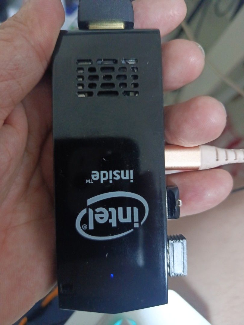 Intel Atom Mini PC - 2GB RAM456944296784056321