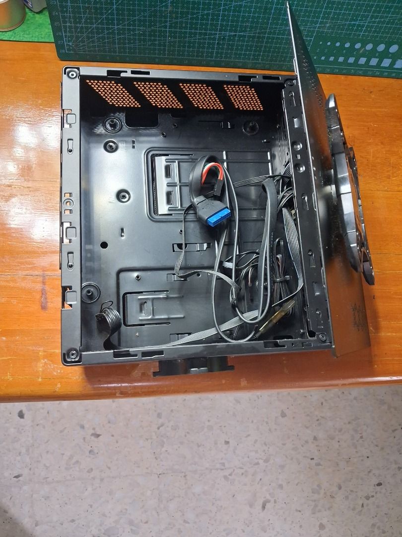 InWin Mini-ITX Case without PSU456393217435904001