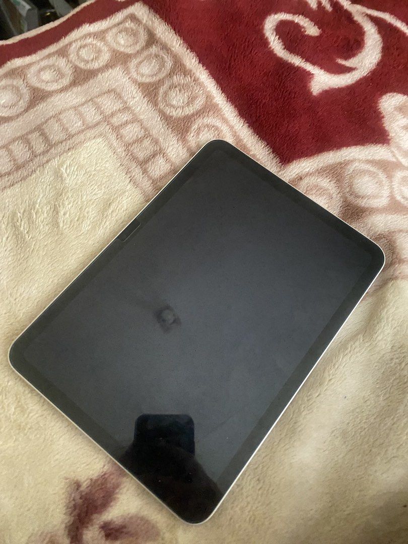 IPAD 10TH GENERATION (Category: iPad) located in Mandaluyong City. Submitted by makarilag (Listing ID 1438340151, Image 2). Description: iPad 10th generation 64gb Good as new condition No issues, all functions working No repair history, all original parts No dents or scratches (see pics) Inclusions: unit, case & pen 15K LP .