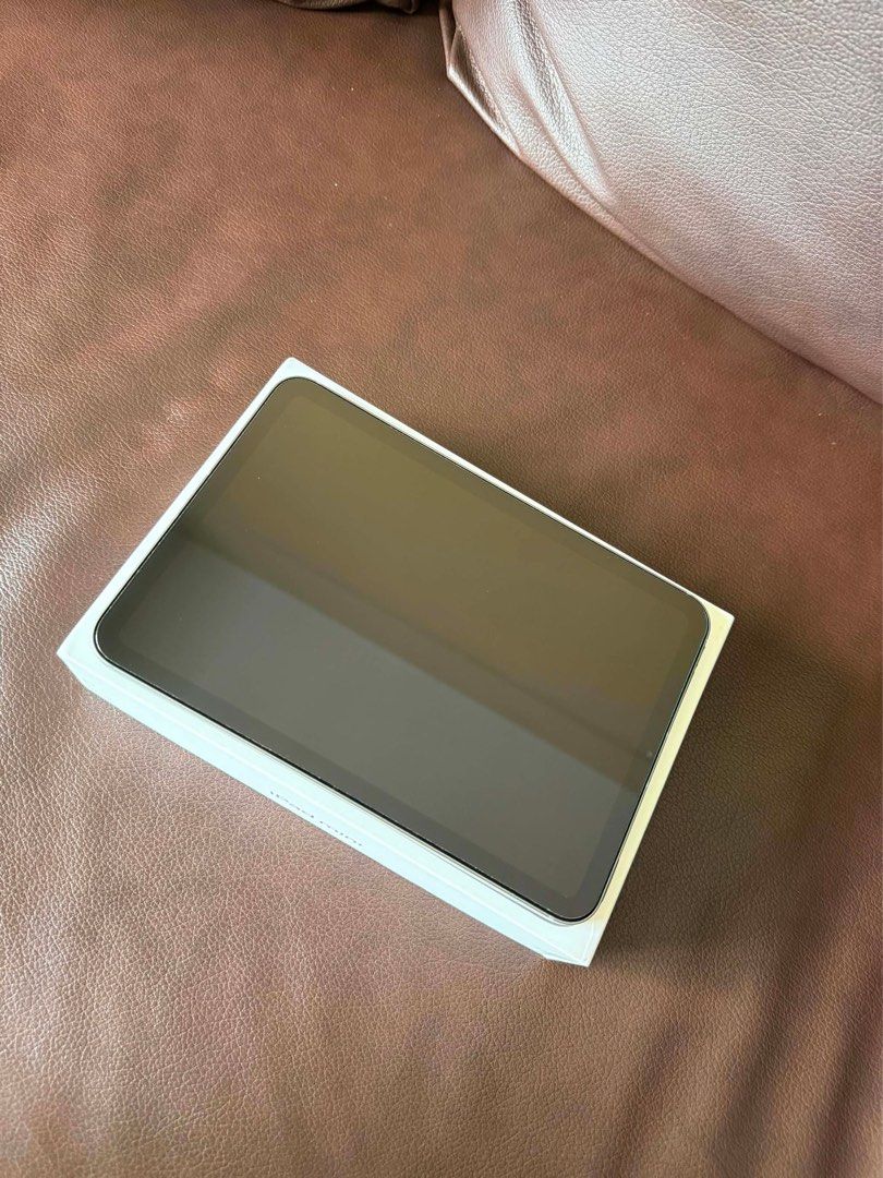 Ipad Mini 7 Pro Wifi+Cellulart +Apple Pencil (Category: Other Gadgets) located in Quezon City. Submitted by marchjo (Listing ID 1438397233, Image 3). Description: iPad Mini 7 Pro WiFi + Cellular 256GB • Space Gray ✔ Apple Warranty until October 7, 2026 ✔ 0 dents / 0 scratches • Perfect condition ✔ 99% Battery Health • Only 57 cycle count ✔ Rarely used ✔ Bought as an emergency work device, but barely used it ✔ Includes Apple Pencil with original b